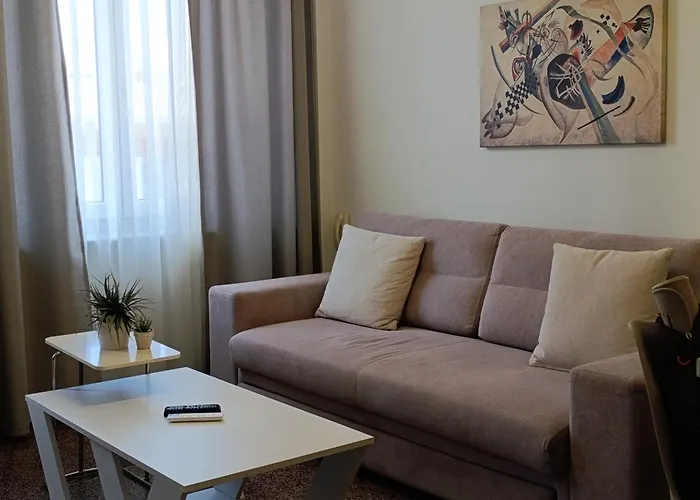 Iasonas - Explore Center On Foot - Ladadika, Tsimiski & Close To Aristotelous Square